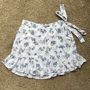 Hollister High Rise Floral Skort